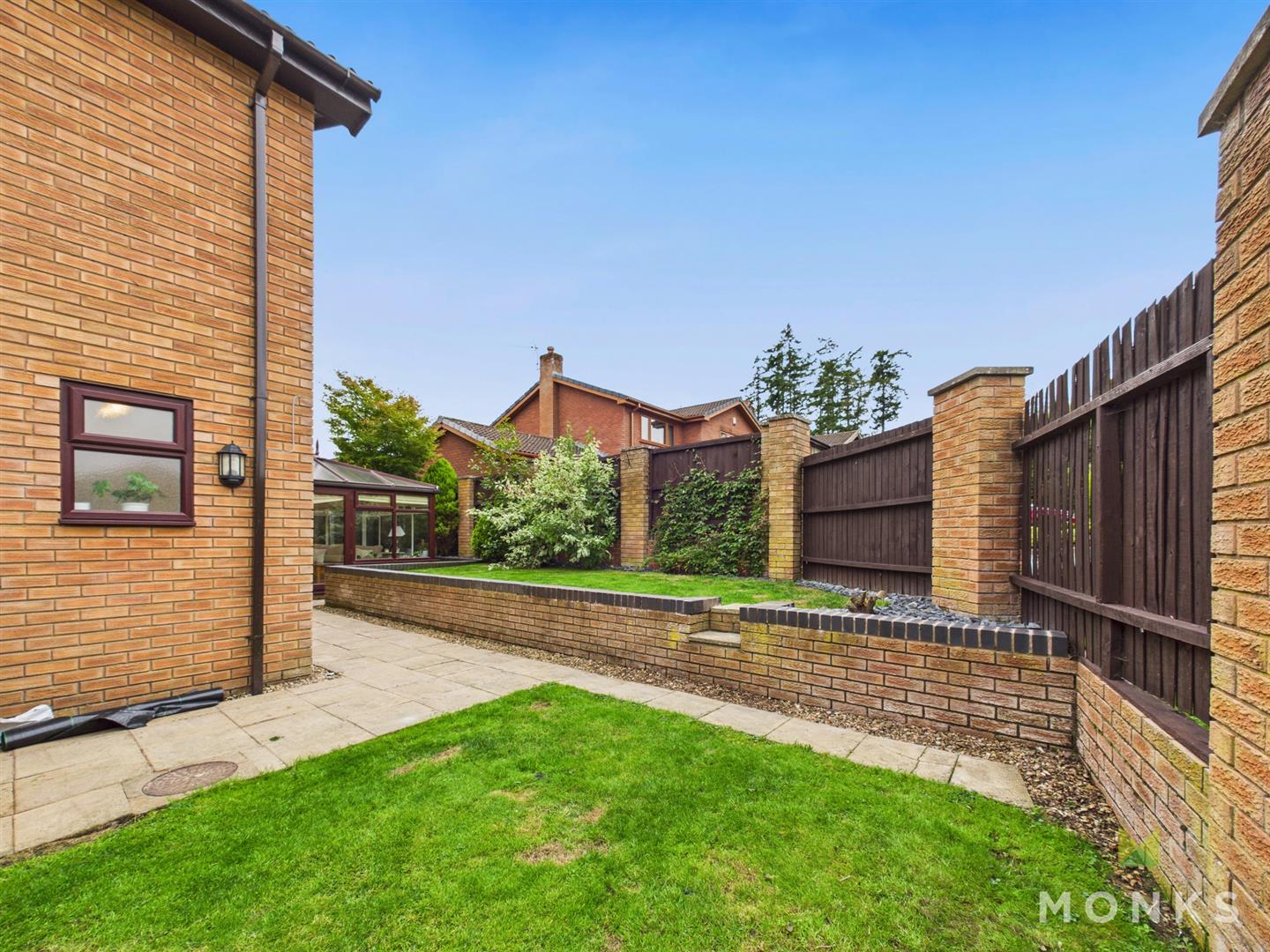 37 Llanforda Mead, Oswestry, SY11 1TS For Sale